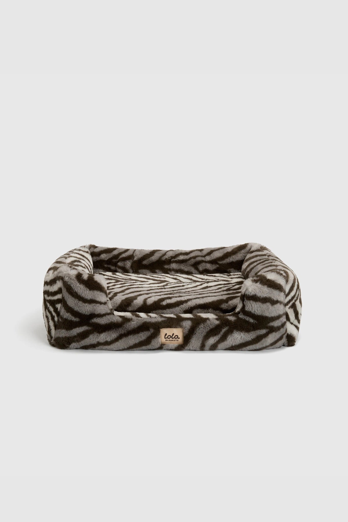 The Lola Pet Bed | Zebra